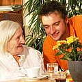 Mehr männliche Auszubildende in den Pflegeberufen Mehr männliche Auszubildende in den Pflegeberufen